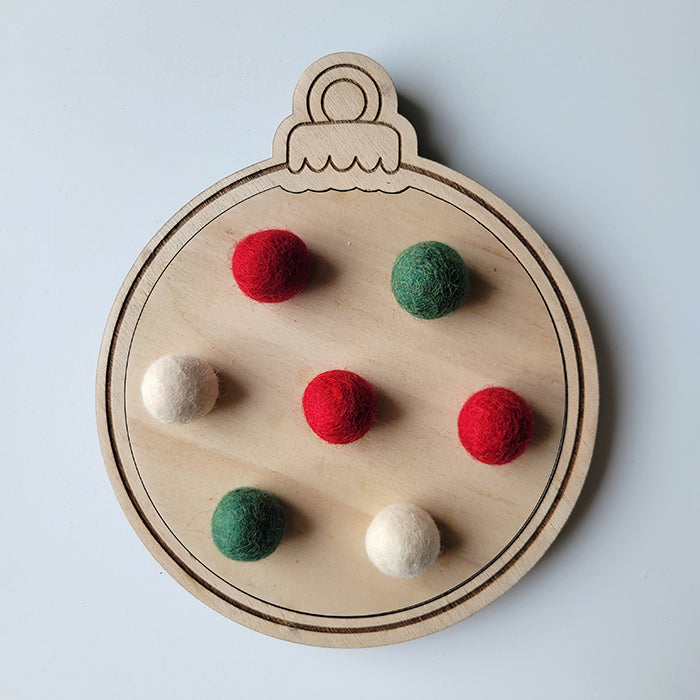 Plateau sensoriel boule de Noël 3-en-1 en bois – Transvasement, puzzle dès 2 ans Brin de frimousse