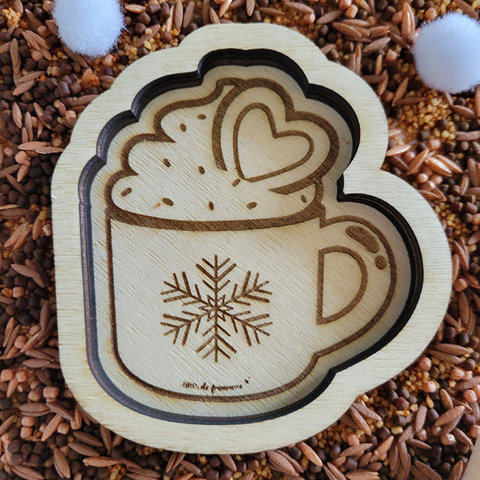 Plateau de transvasement Tasse de chocolat chaud en bois – Activité sensorielle de Noël Brin de frimousse