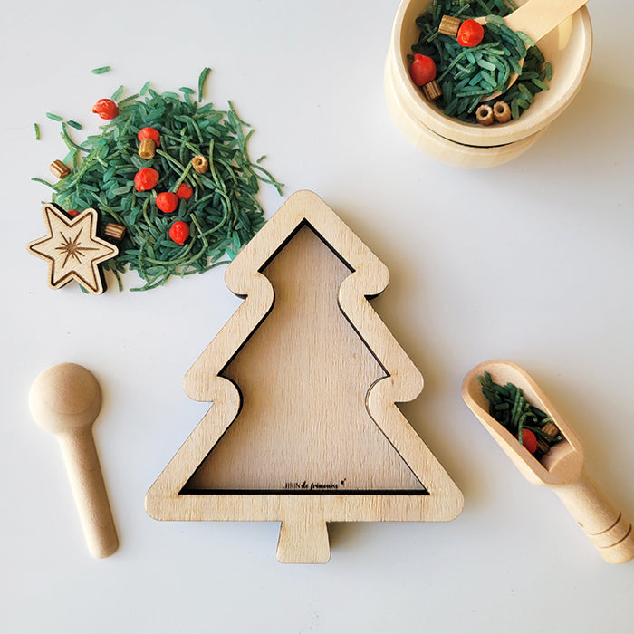 Plateau de transvasement Sapin de Noël en bois – Activité sensorielle Brin de frimousse